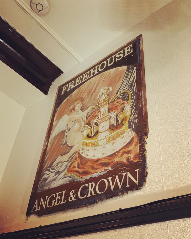 Angel and Crown, photo 2 of 5