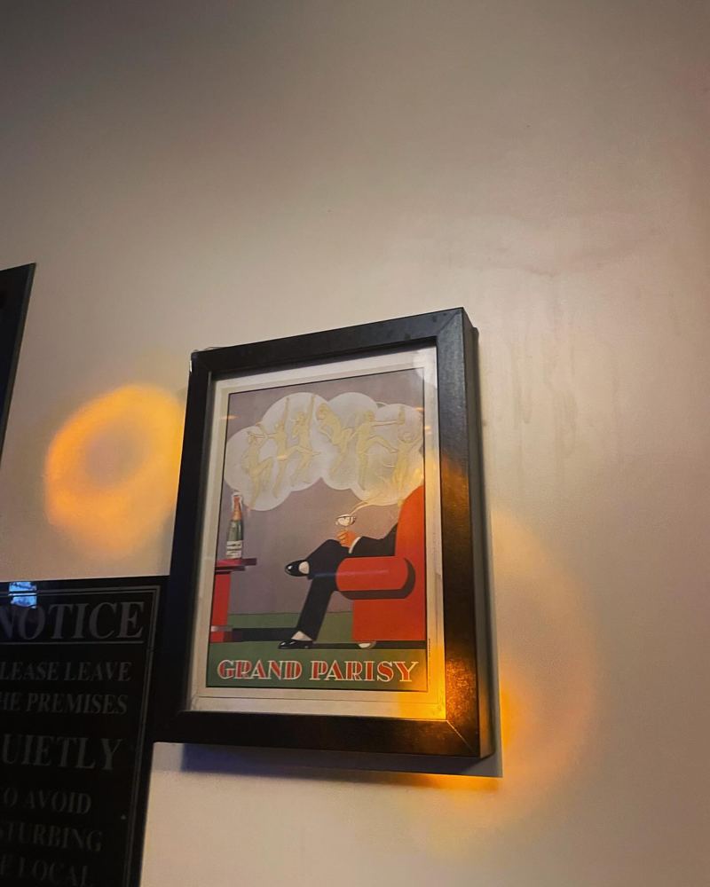 The White Swan, photo 4 of 7