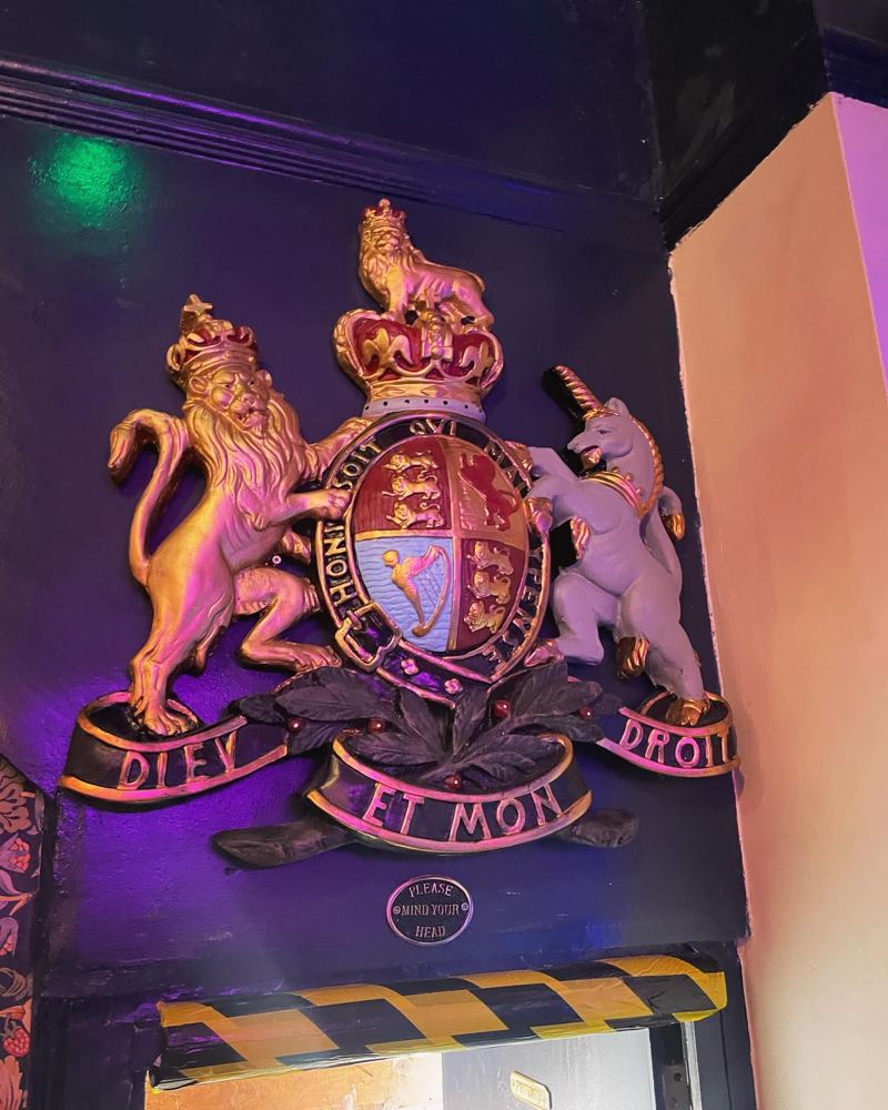The Queens Head, photo 3 of 5