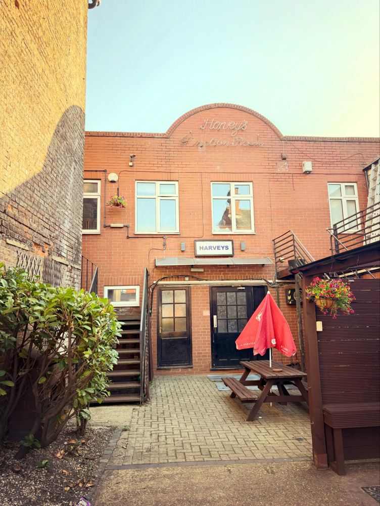 The Four Horseshoes, photo 6 of 7