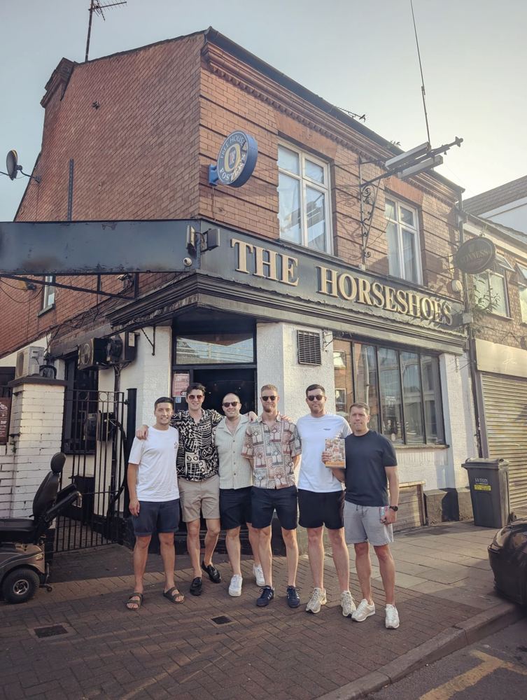 The Four Horseshoes, photo 1 of 7